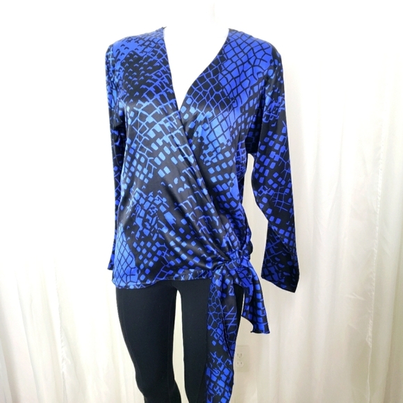 Adrianna Papell 100% silk blue black print long sleeve wrap top with side tie - Picture 1 of 7